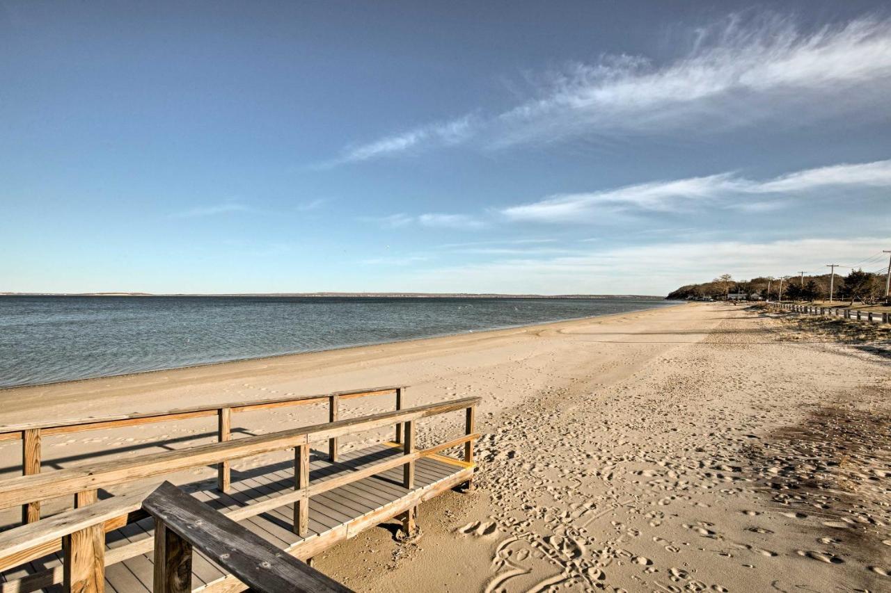 Home In Long Island Wine Country - Walk To Beach! Cutchogue Bagian luar foto